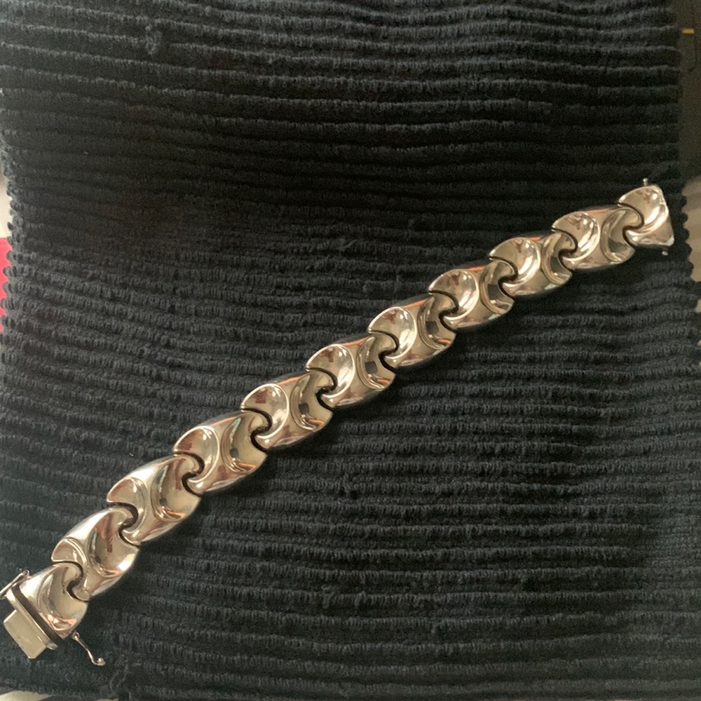 IBB poofy sterling silver bracelet